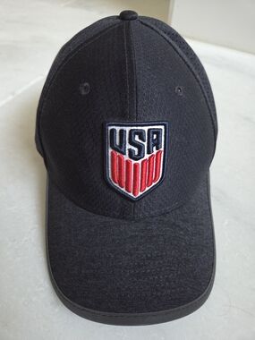 NWT USMNT USA New Era 39thirty Baseball Soccer cap L XL